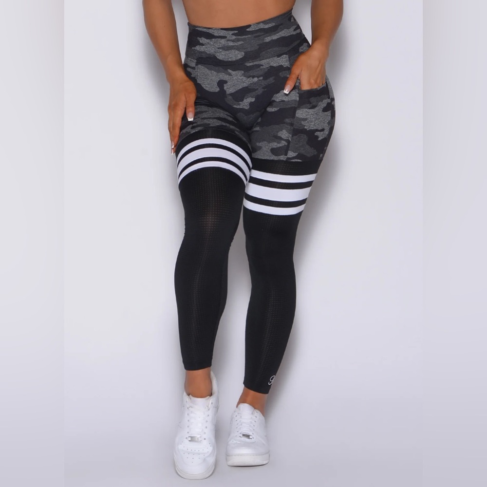 Bombshell Sportswear Scrunch Thigh-Highs Grey/Black Camo size L